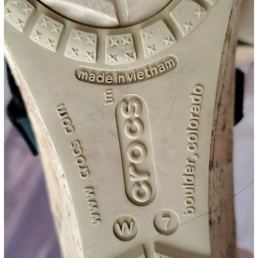 Crocs Womens A-leigh Shimmer Leather Black Sandals - Picture 5 of 6